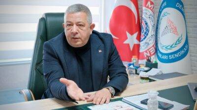 Cumhuriyete yönelik açıklaması nedeniyle eleştirilerin hedefi olan Memur Sen Genel